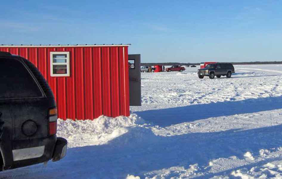 Fish House Rentals on Lake Winnie The Pines Resort